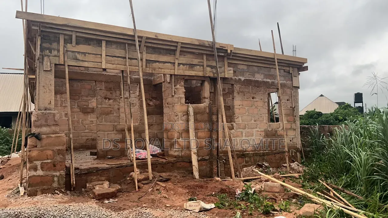 2bdrm Block of Flats in Benin City for sale