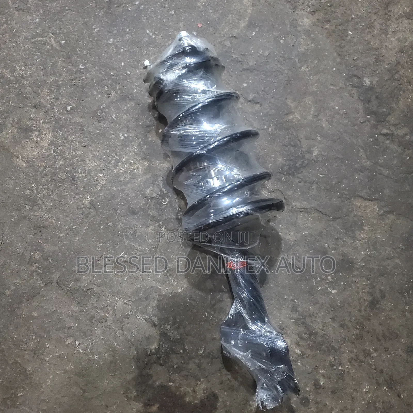 Complete Front Shock Abserber of Toyota Venza and Sienna 2008 to 2017
