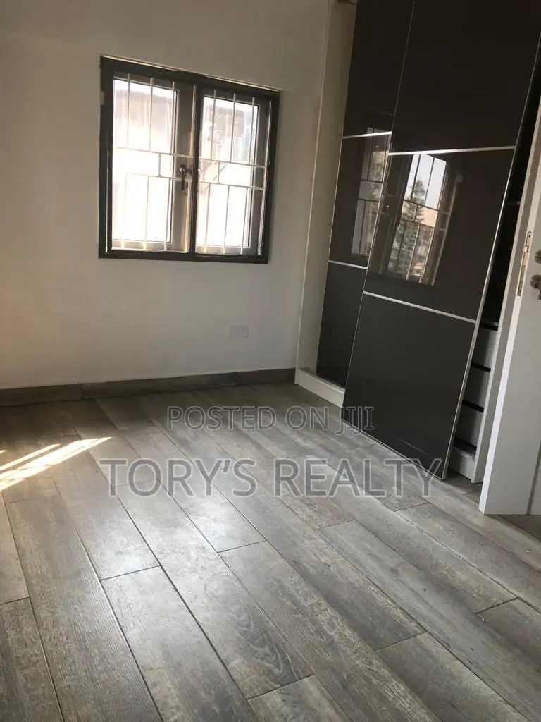 1bdrm Apartment in Lekki Phase 1 for rent