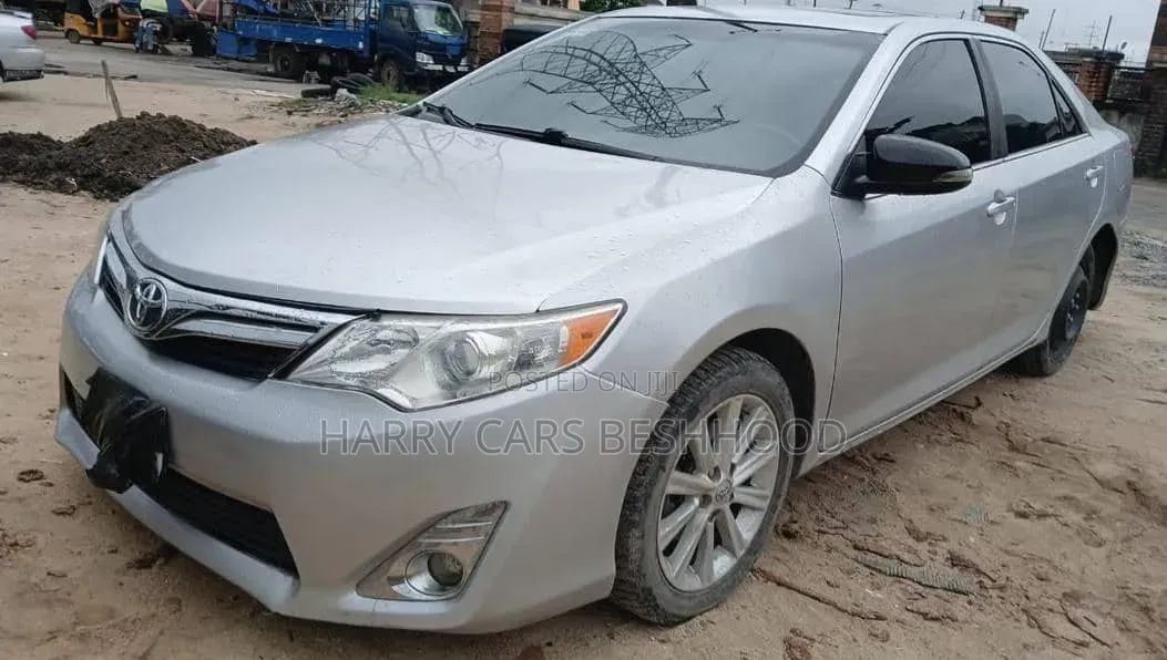 Toyota Camry 2013 Silver