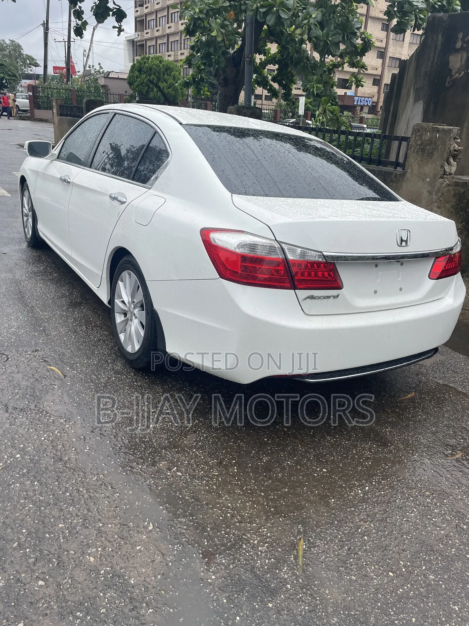Honda Accord EX 4dr Sedan FWD (2.4L 4cyl 2A) 2013 White