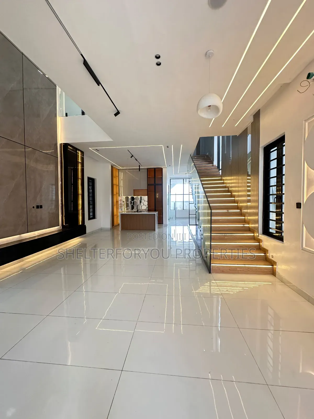5bdrm Duplex in Off Lekki-Epe Expressway for sale