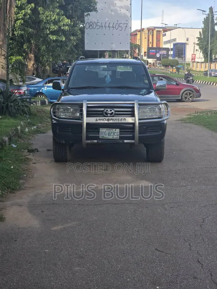 Toyota Land Cruiser 2006 Black