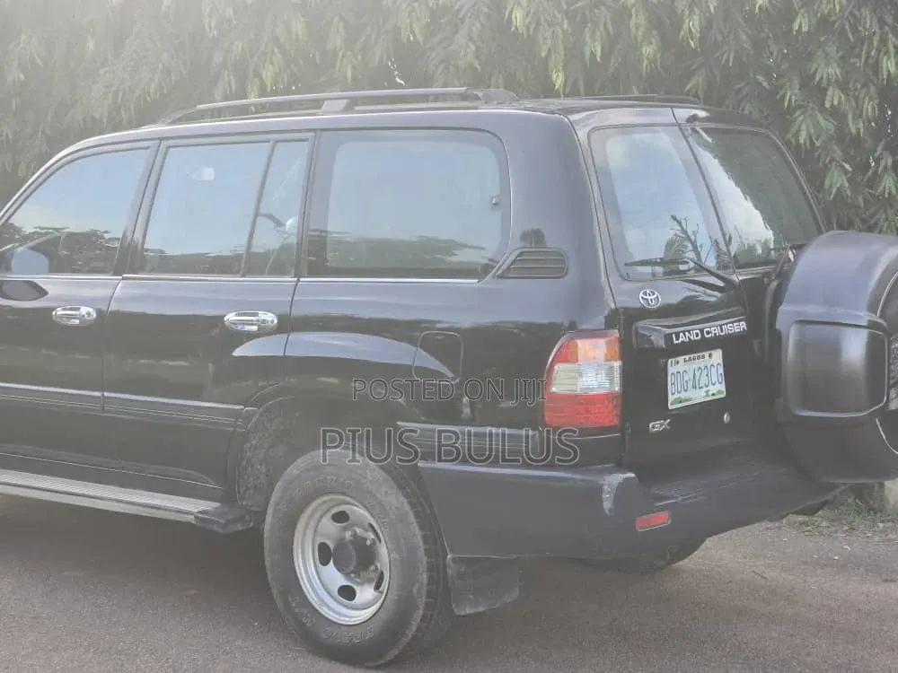 Toyota Land Cruiser 2006 Black