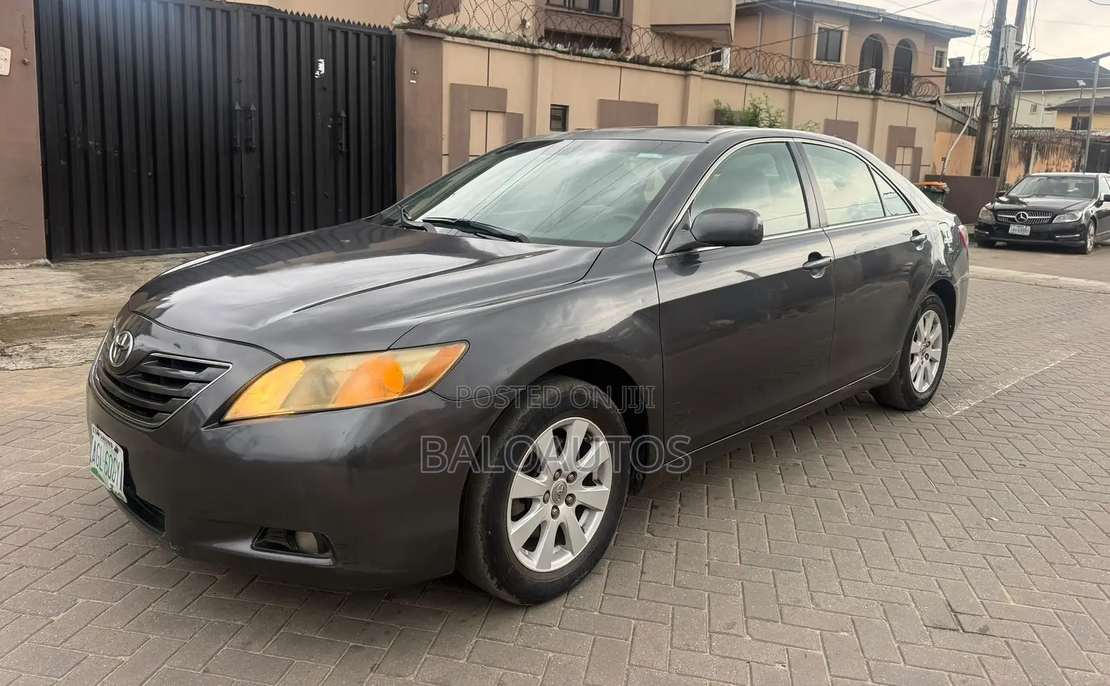 Toyota Camry XLE 4dr Sedan (2.4 4cyl 5A) 2008 Gray