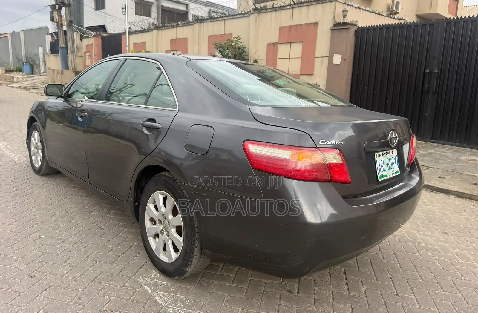 Toyota Camry XLE 4dr Sedan (2.4 4cyl 5A) 2008 Gray