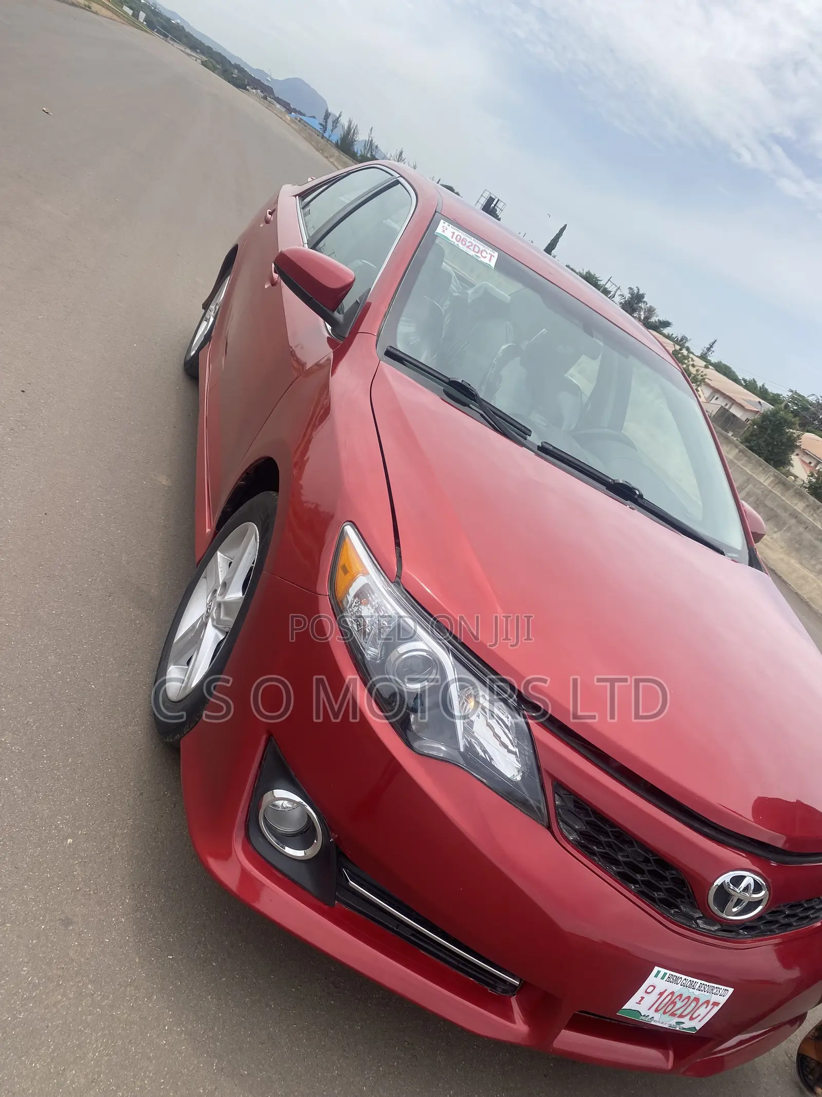 Toyota Camry SE 4dr Sedan (2.5L 4cyl 6A) 2013 Red