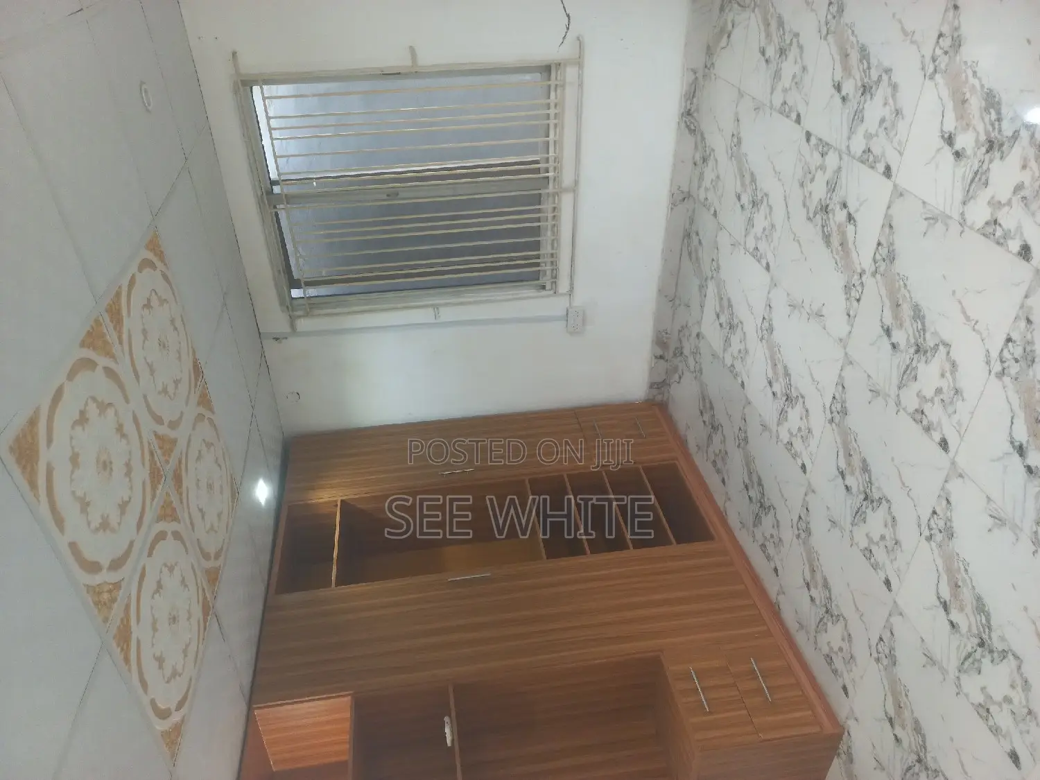 Mini Flat in Close, Satellite Town for rent