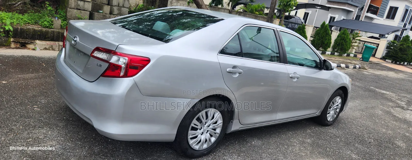 Toyota Camry LE 4dr Sedan (2.5L 4cyl 6A) 2013 Silver