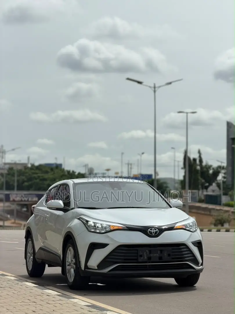 Toyota C-HR 2025 White