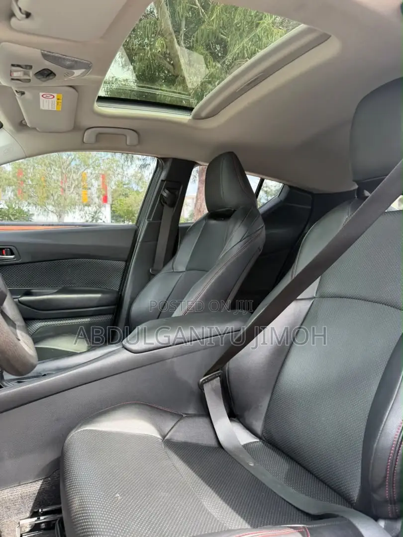 Toyota C-HR 2025 White