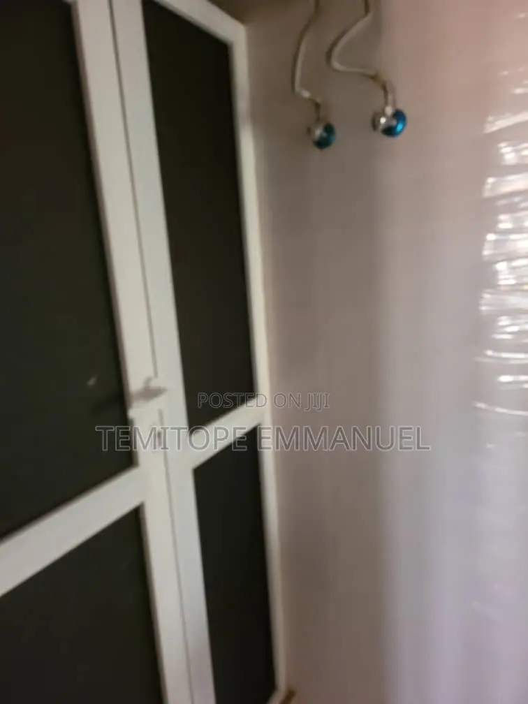 Furnished 3bdrm Apartment in Adeniyi Jones for rent