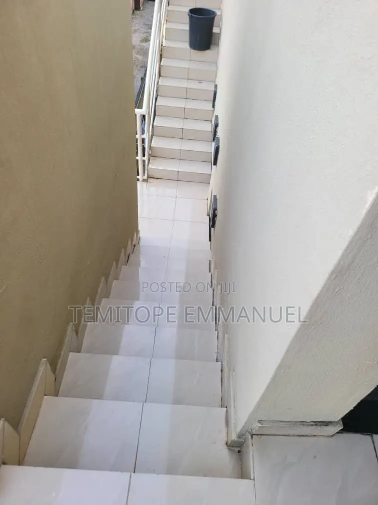 Furnished 3bdrm Apartment in Adeniyi Jones for rent