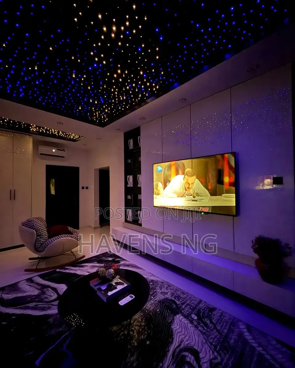 Deluxe Max 1-Bedroom Apartment