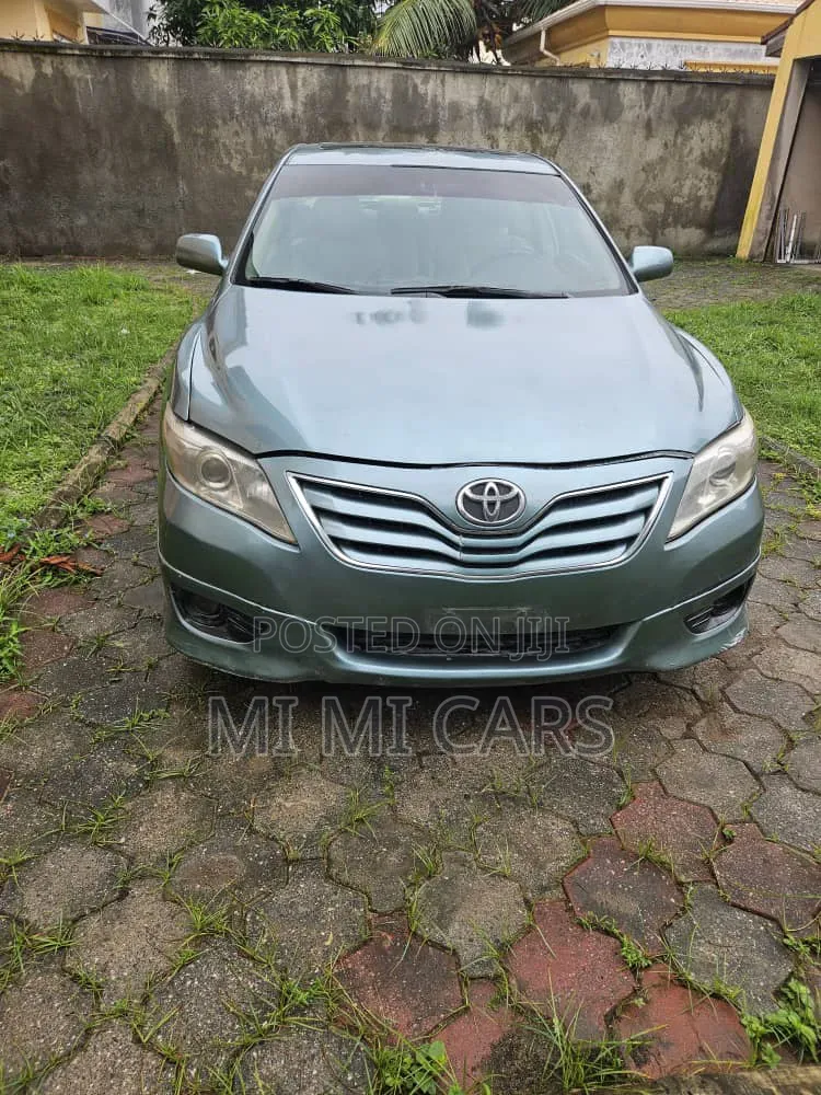 Toyota Camry 2010 Green