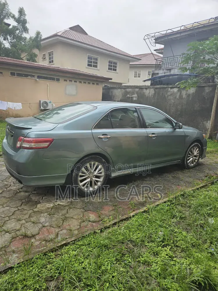 Toyota Camry 2010 Green