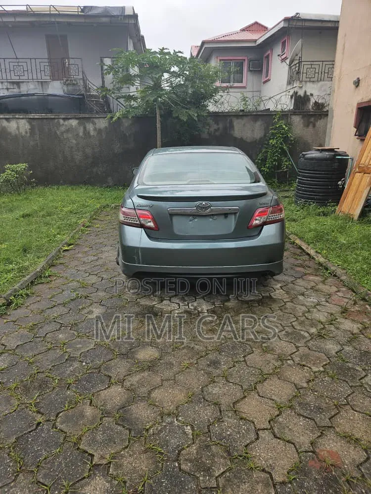 Toyota Camry 2010 Green