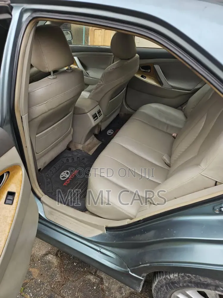 Toyota Camry 2010 Green
