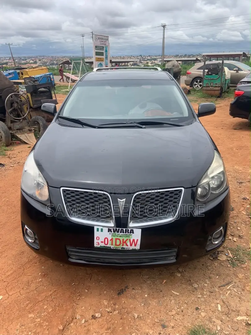 Pontiac Vibe 1.8L 2009 Black
