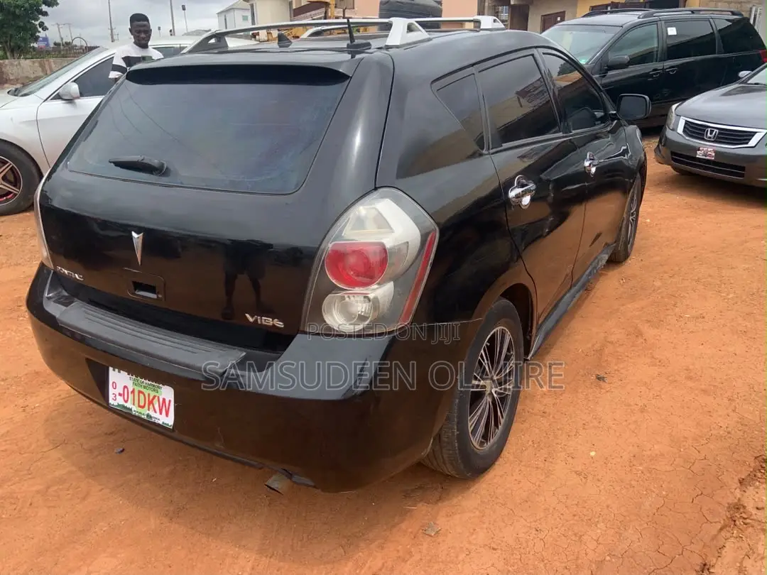Pontiac Vibe 1.8L 2009 Black