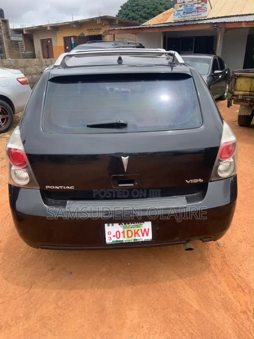 Pontiac Vibe 1.8L 2009 Black