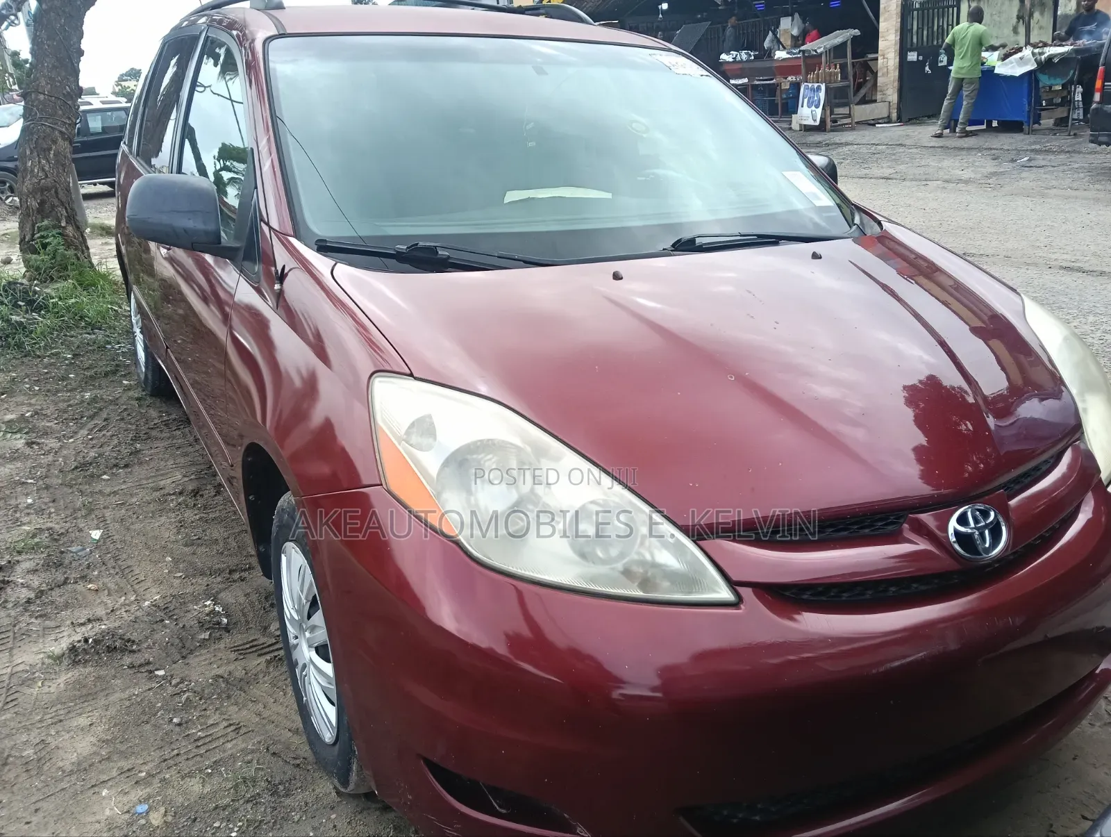 Toyota Sienna 2009 Red