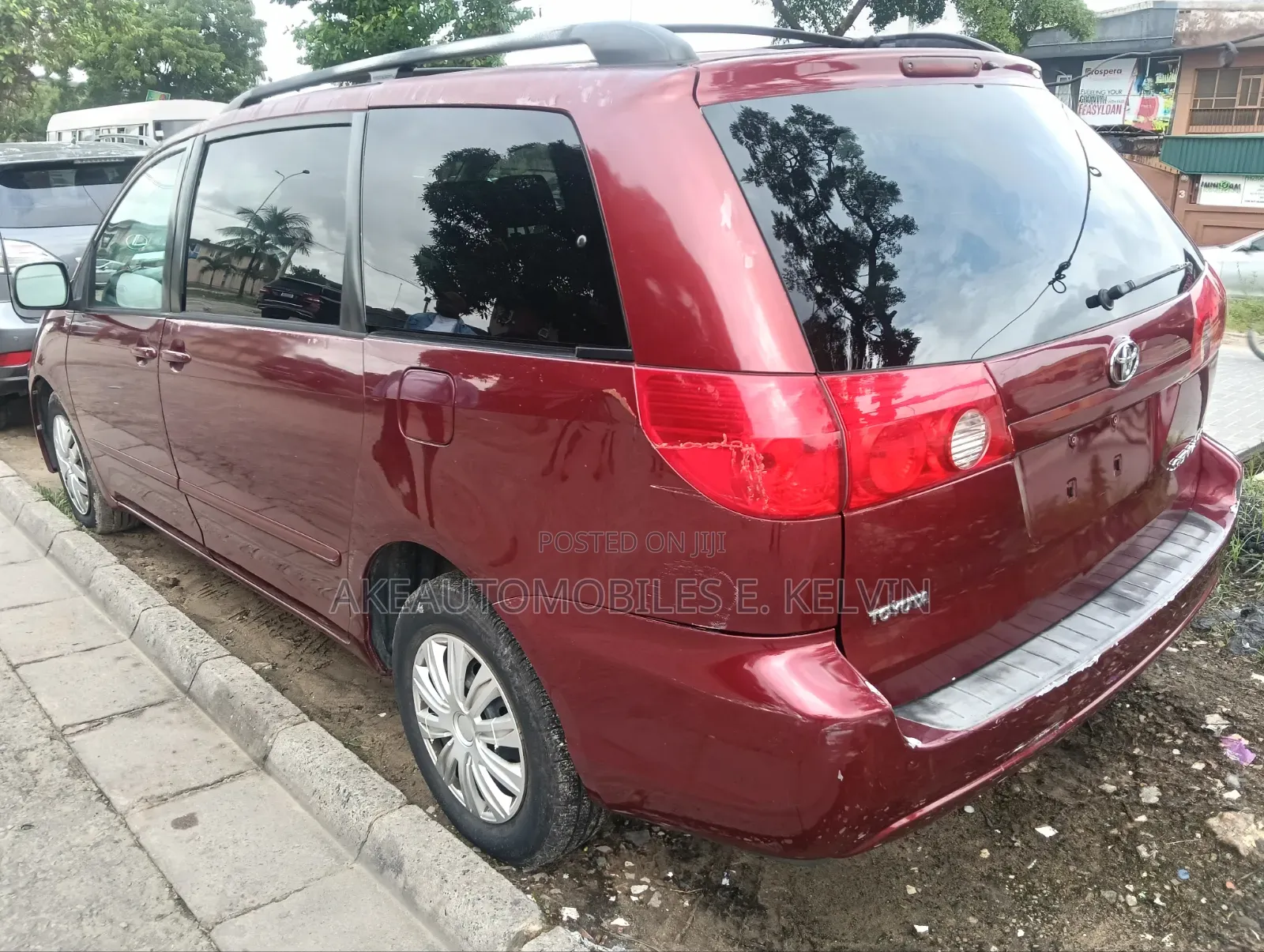 Toyota Sienna 2009 Red