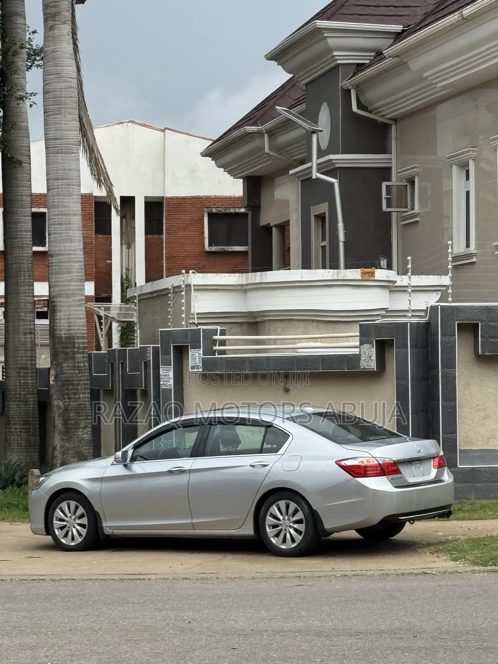 Honda Accord EX-L 4dr Sedan FWD (2.4L 4cyl 2A) 2013 Silver