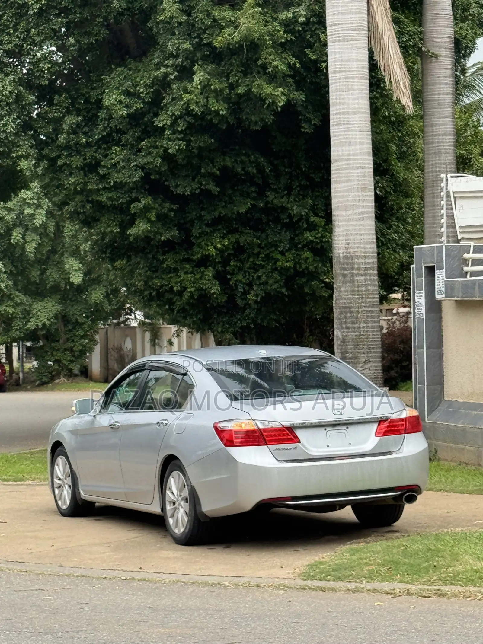 Honda Accord EX-L 4dr Sedan FWD (2.4L 4cyl 2A) 2013 Silver