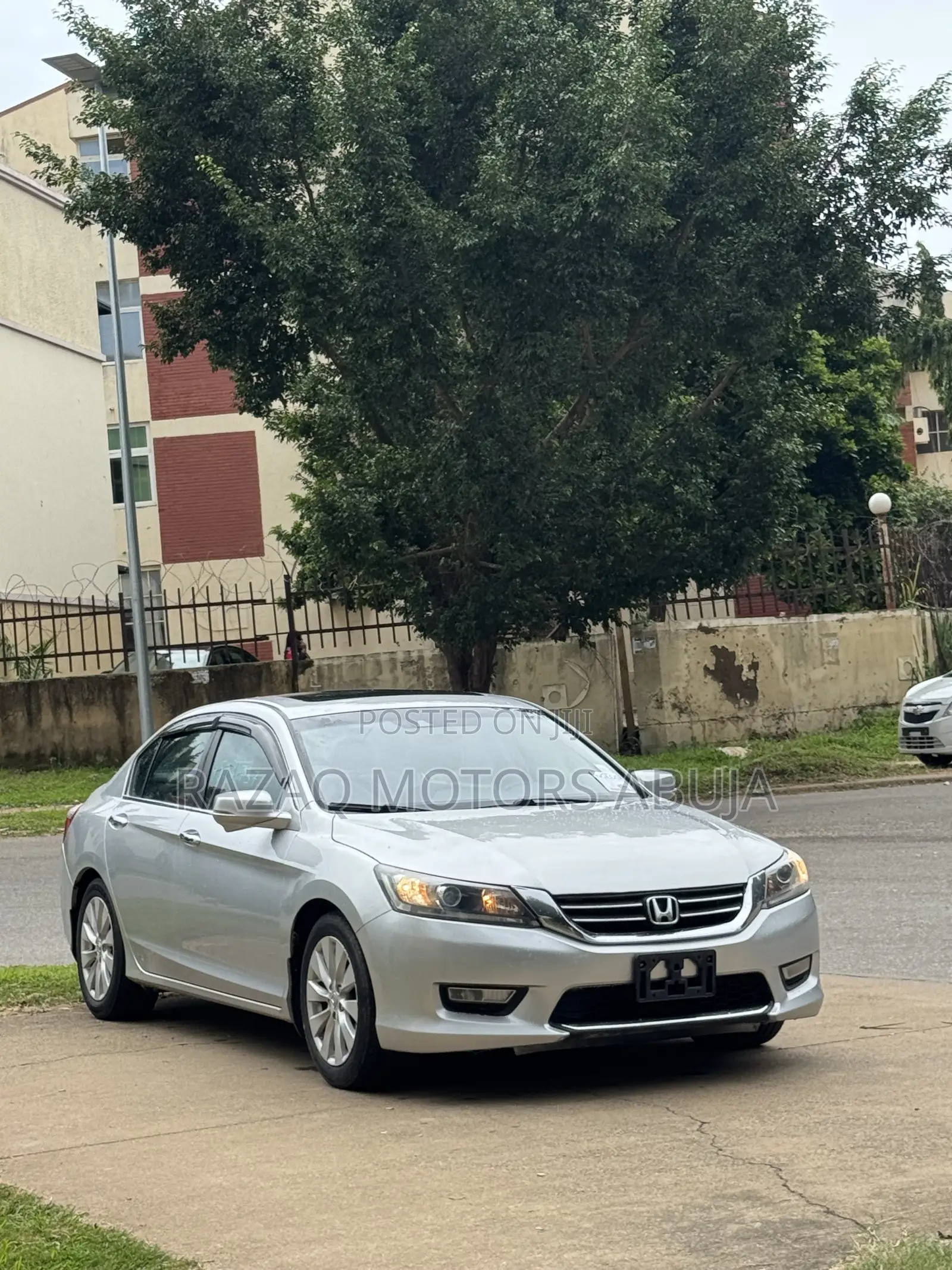 Honda Accord EX-L 4dr Sedan FWD (2.4L 4cyl 2A) 2013 Silver