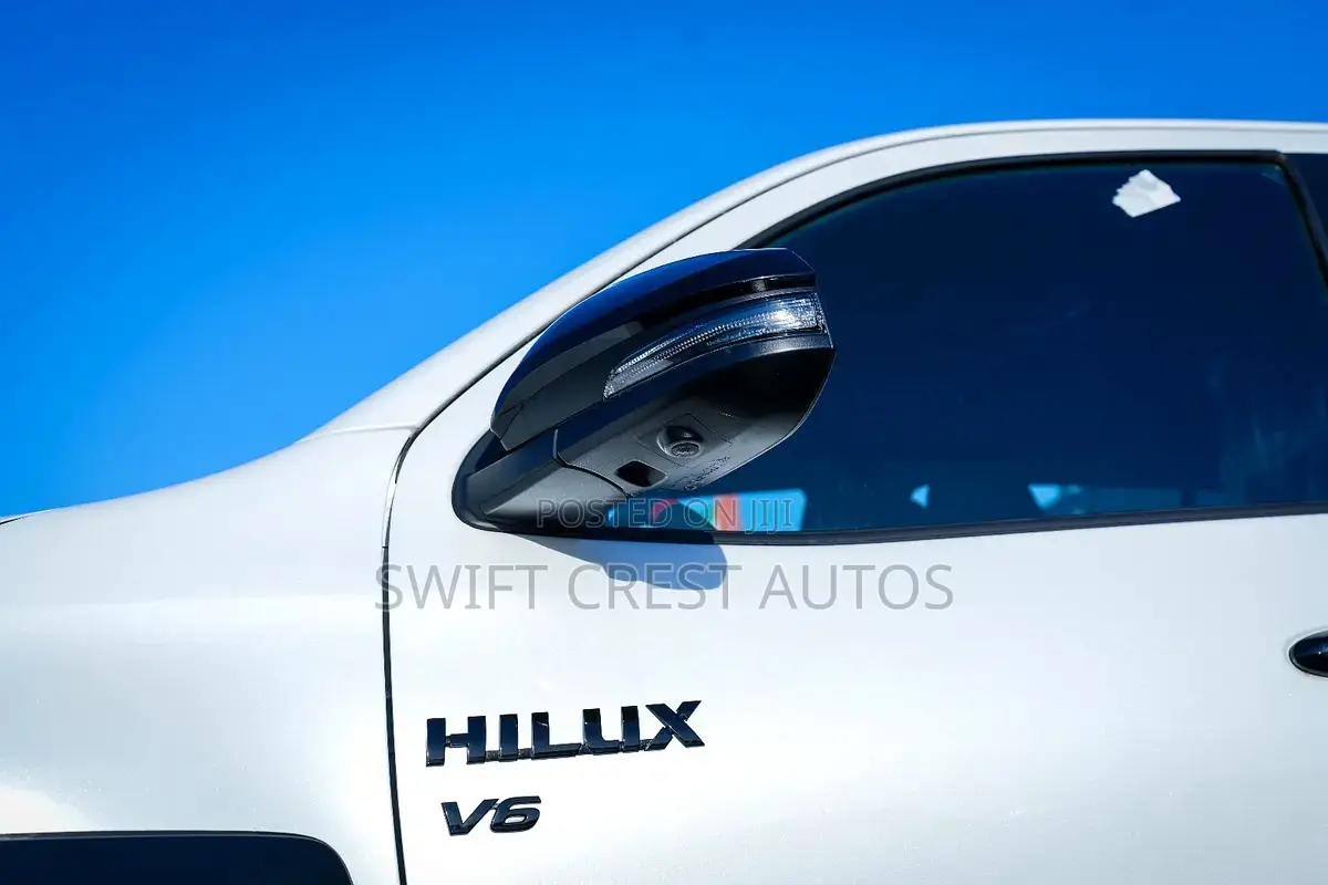 New Toyota Hilux GR SPORT II 2026 White