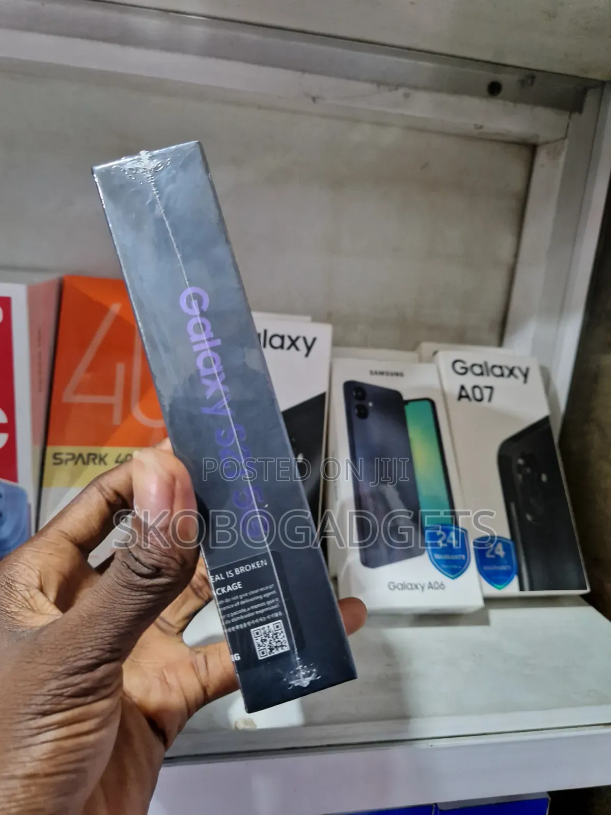 New Samsung Galaxy S21 5G 128 GB Purple