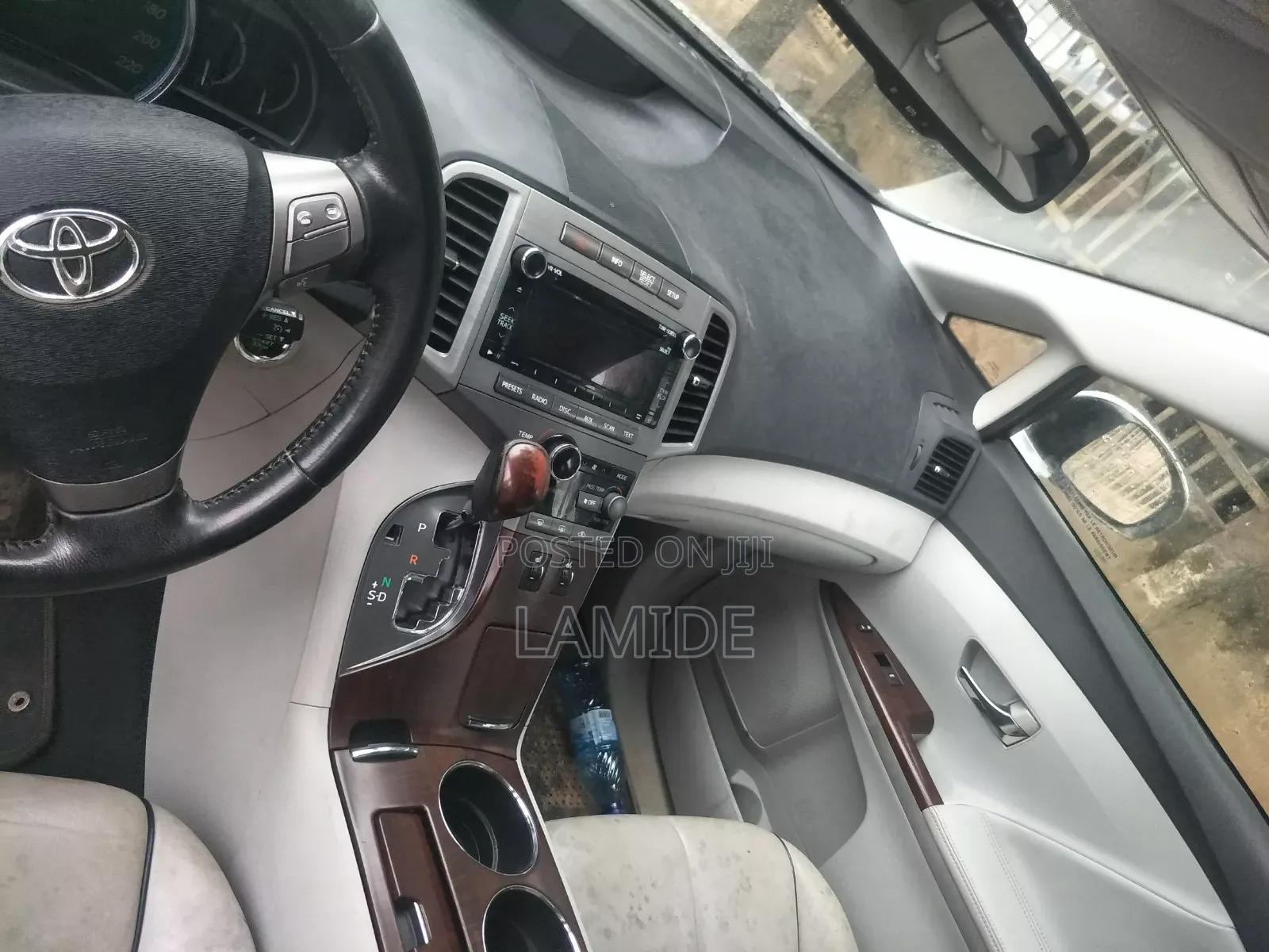 Toyota Venza 2011 Silver
