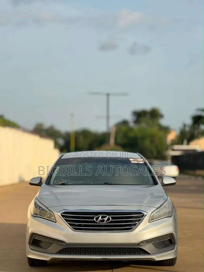 Hyundai Sonata Sport 2.0T Sedan FWD (2.0L 4cyl 6A) 2016 Silver