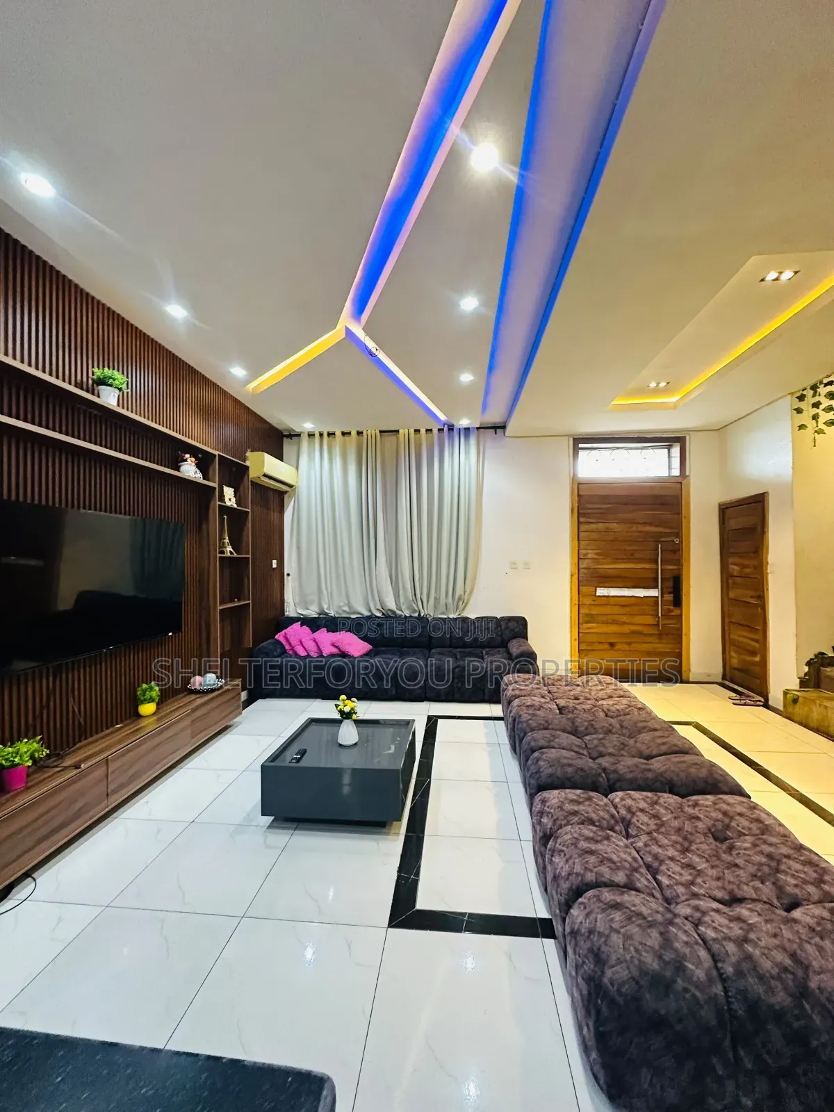 Furnished 3bdrm Duplex in Off Lekki-Epe Expressway for rent
