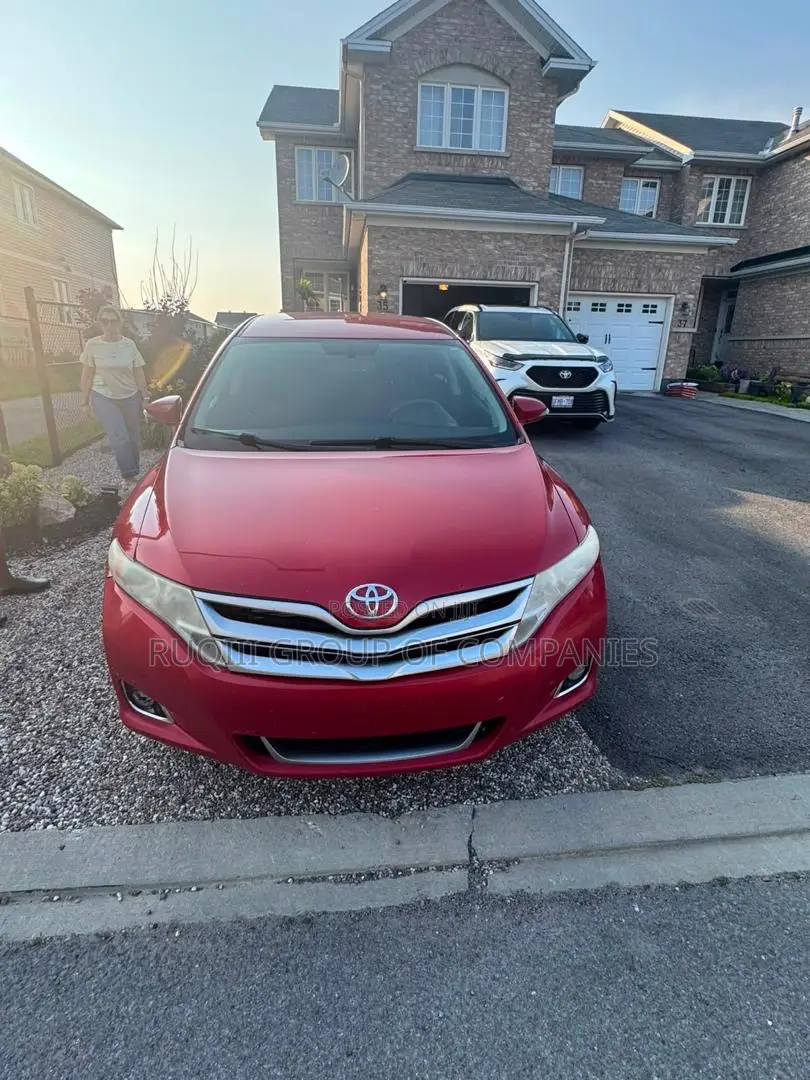 Toyota Venza LE AWD V6 2013 Red