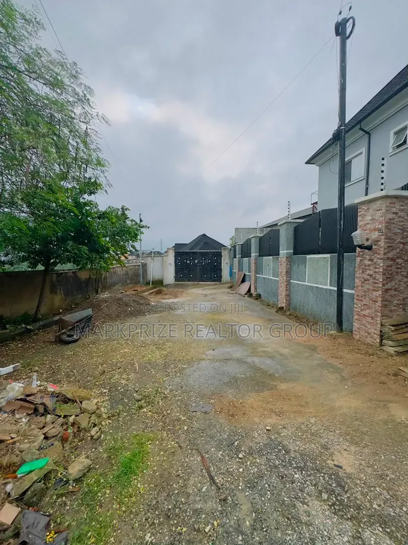 3bdrm Duplex in Magodo Gra 1 Lagos for sale