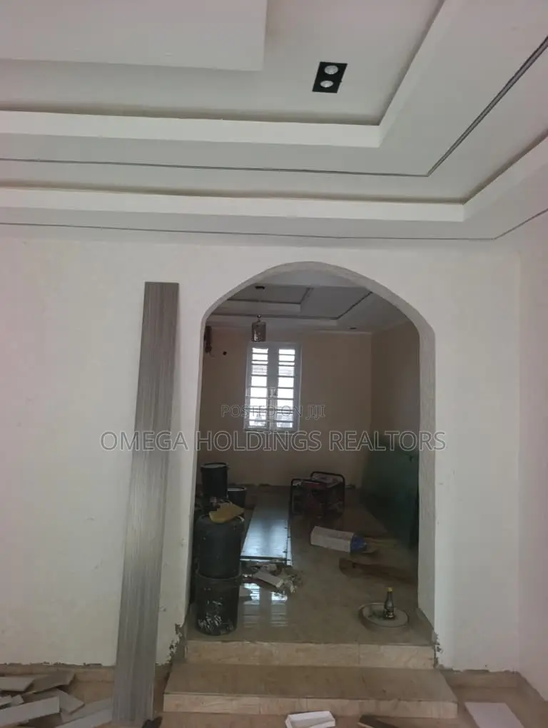 3bdrm Bungalow in Akala Estate, Akobo for rent