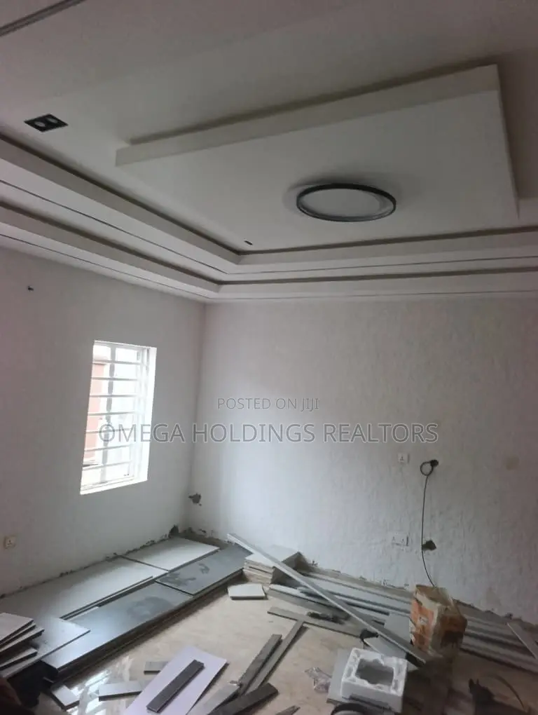 3bdrm Bungalow in Akala Estate, Akobo for rent