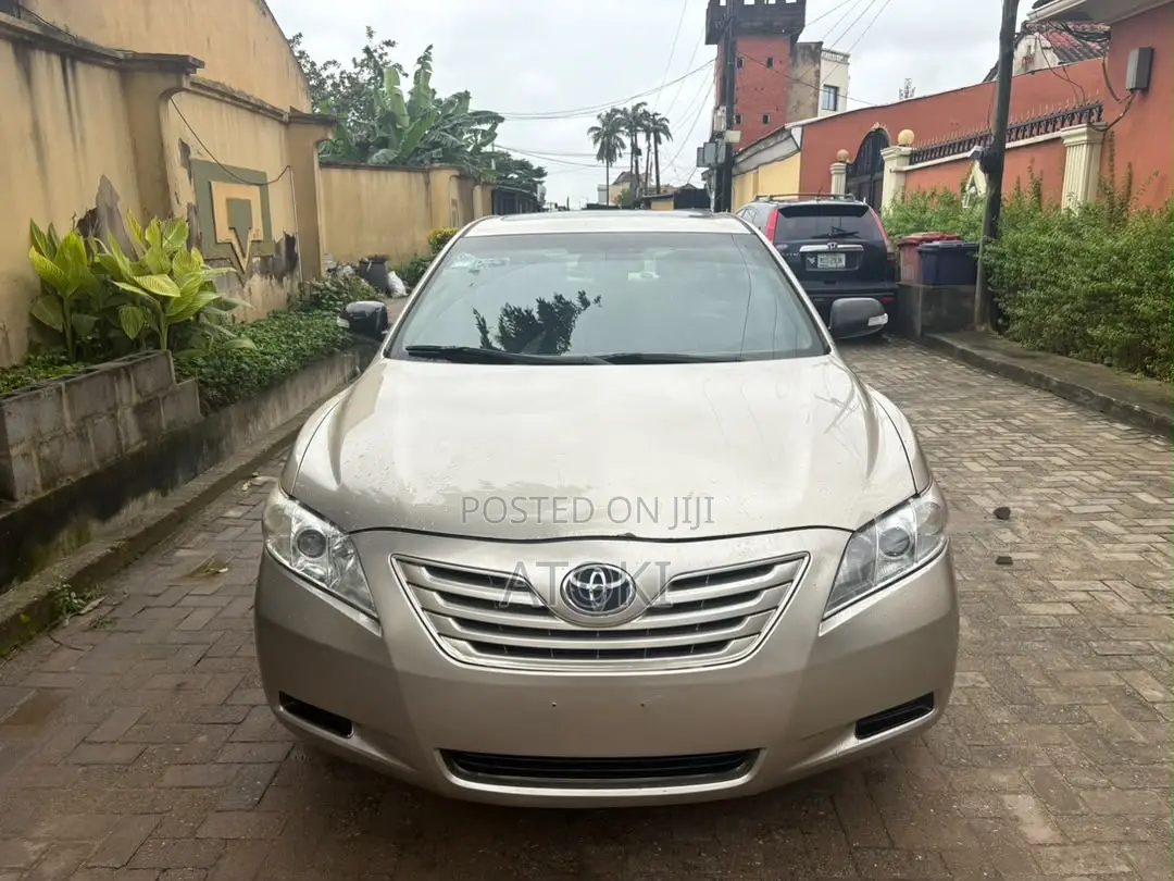 Toyota Camry 2.4 LE 2008 Gold