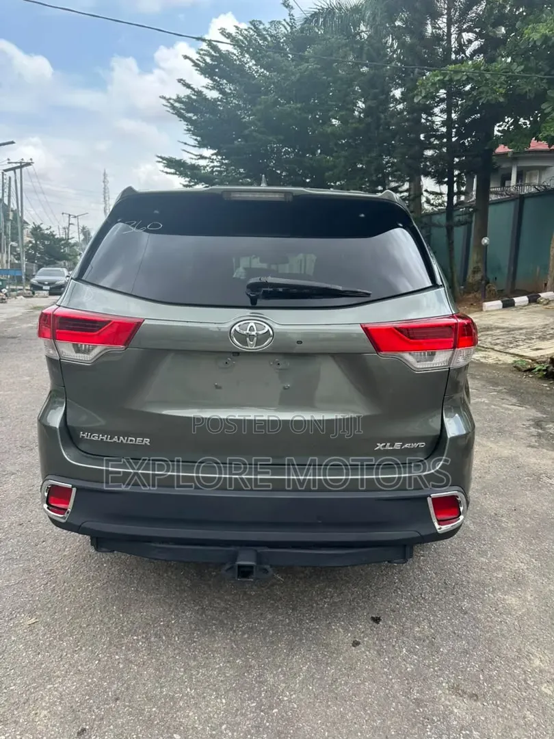 Toyota Highlander 2016 Gray