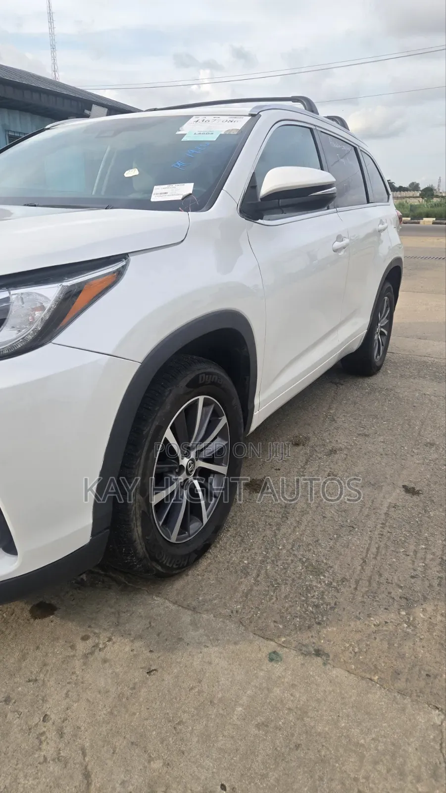Toyota Highlander XLE 4x2 V6 (3.5L 6cyl 8A) 2018 White