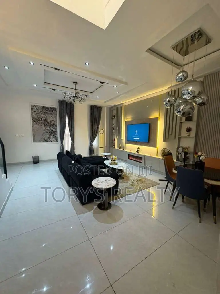 Furnished 4bdrm Duplex in Thomas Estate for rent