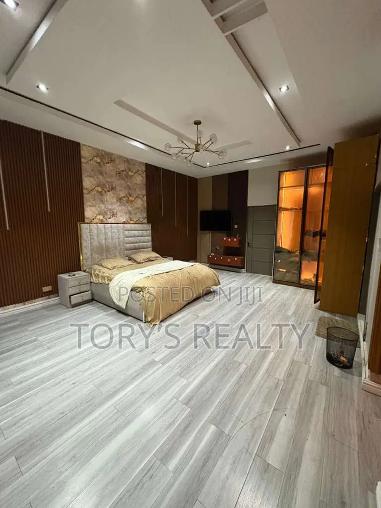 Furnished 4bdrm Duplex in Thomas Estate for rent