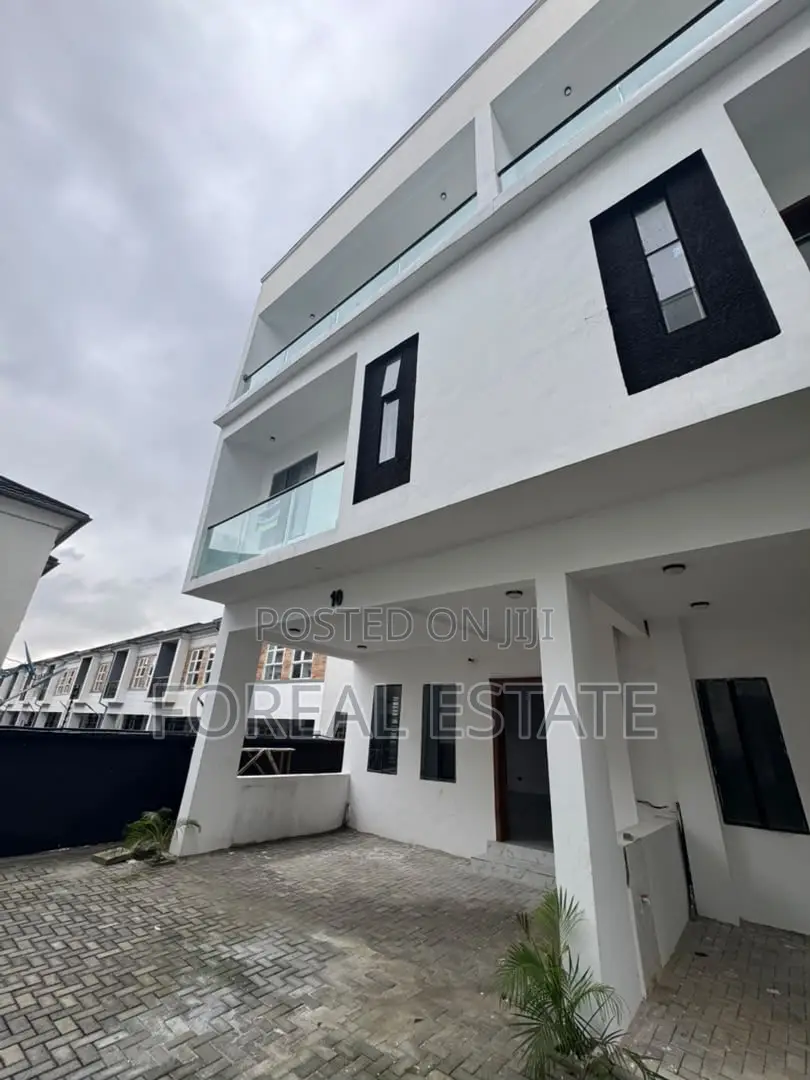 4bdrm Duplex in Ikota for rent