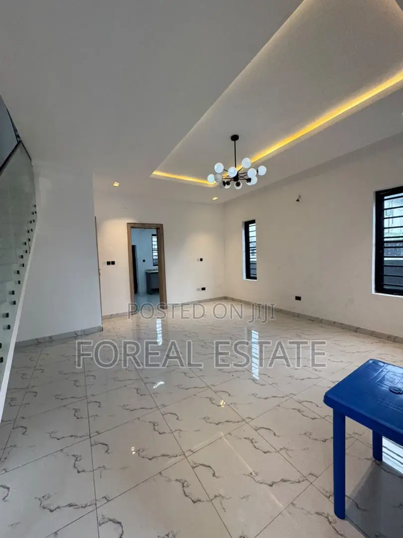 4bdrm Duplex in Ikota for rent