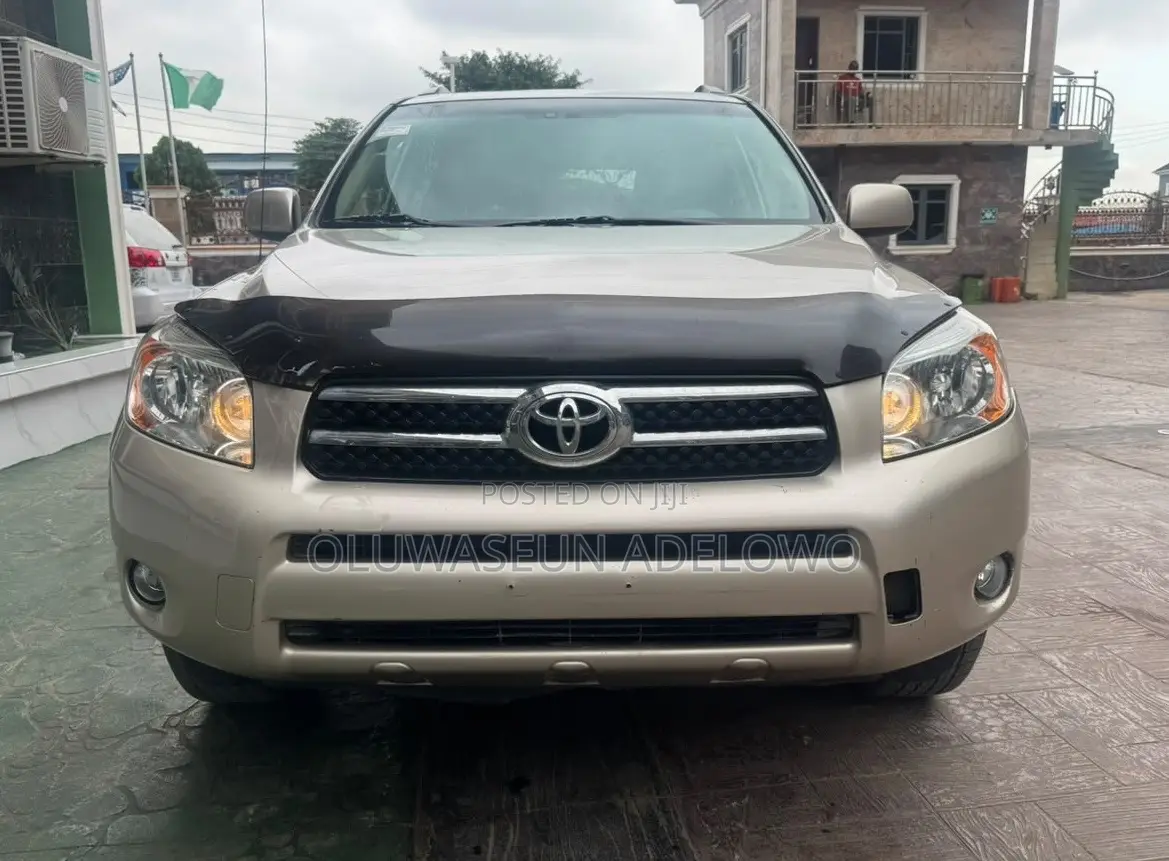 Toyota RAV4 Sport 2007 Gold