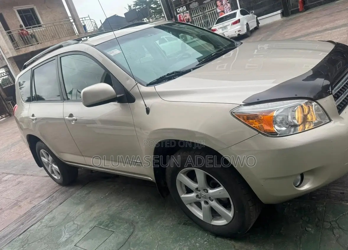 Toyota RAV4 Sport 2007 Gold