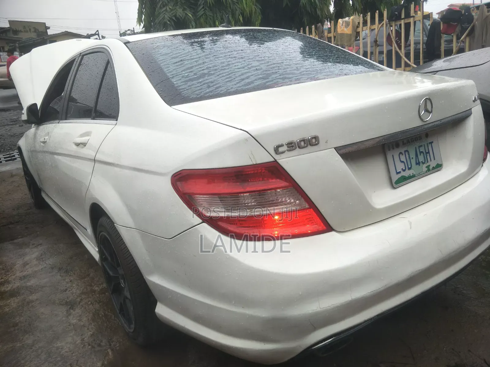 Mercedes-Benz C300 2009 White