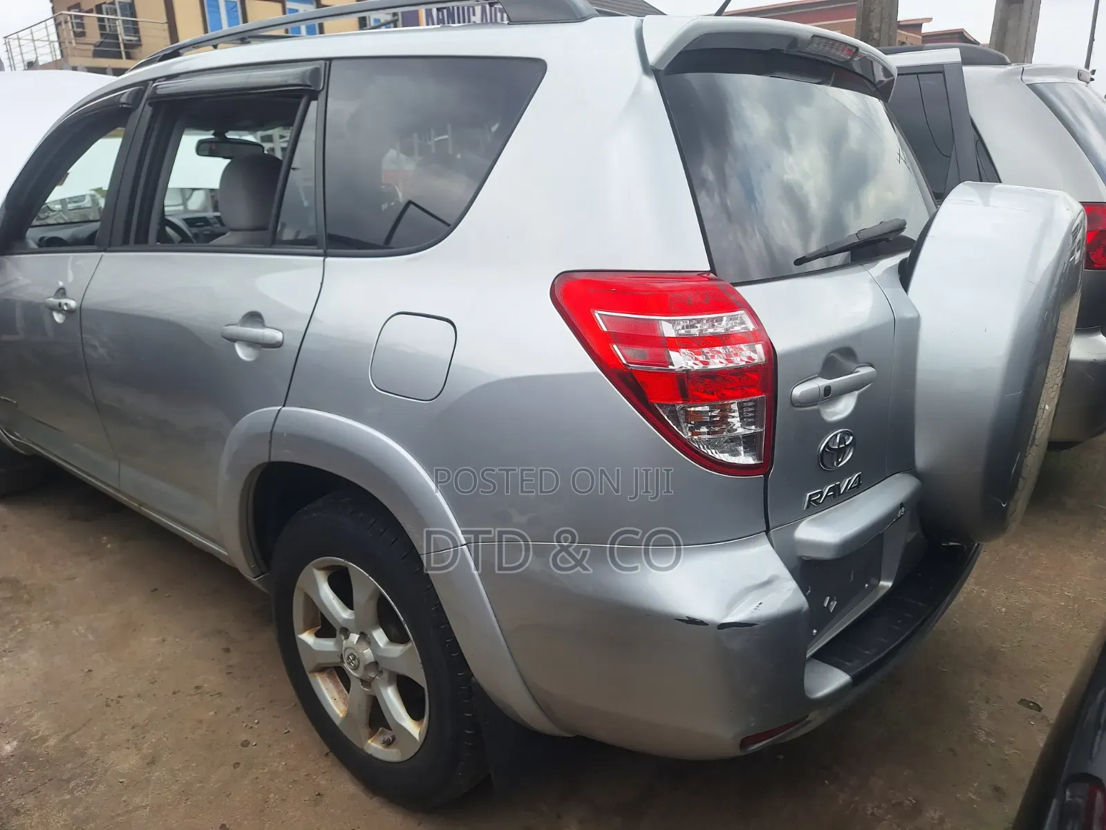 Toyota RAV4 2011 Silver